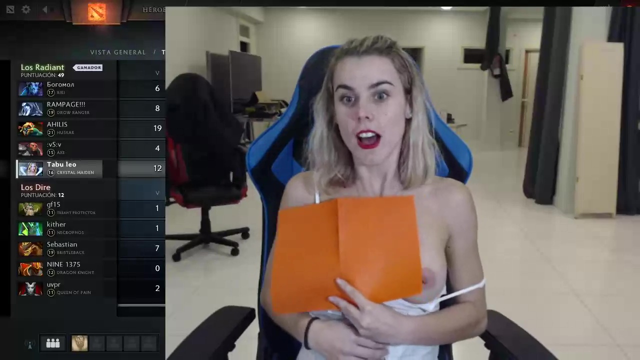 Accidental Nipple Slip Twitch Streamer Regrets Everything video leaked